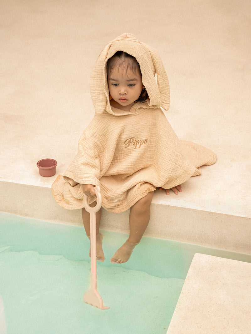 Musselin-Poncho Sand