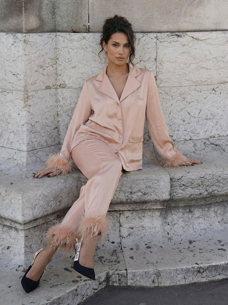 Pyjama Feder Nude
